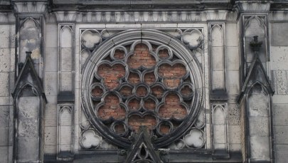 Cmentarz trzech wyznań. Tu leżą obok siebie katolicy, ewangelicy i prawosławni