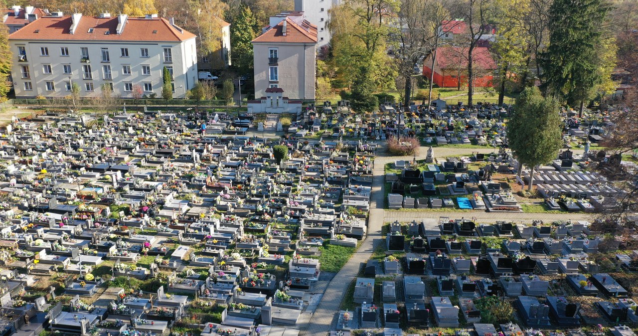 Cmentarz w Mogile. Zdjęcia z drona 