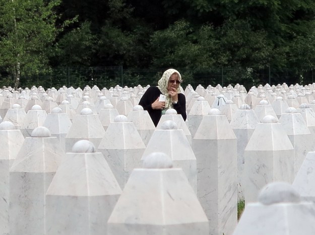 Cmentarz w Srebrenicy /DPA/Thomas Brey /PAP