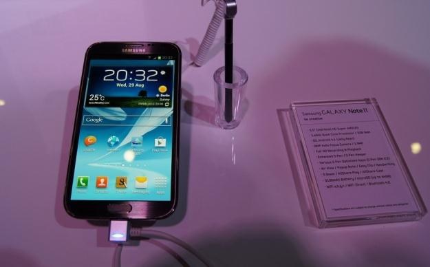 Cnińczycy dostaną Galaxy Note II z wejściem na dwie karty SIM /AFP