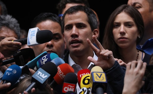 CNN: Guaido wzywa do pokojowego transferu władzy i wyborów w Wenezueli