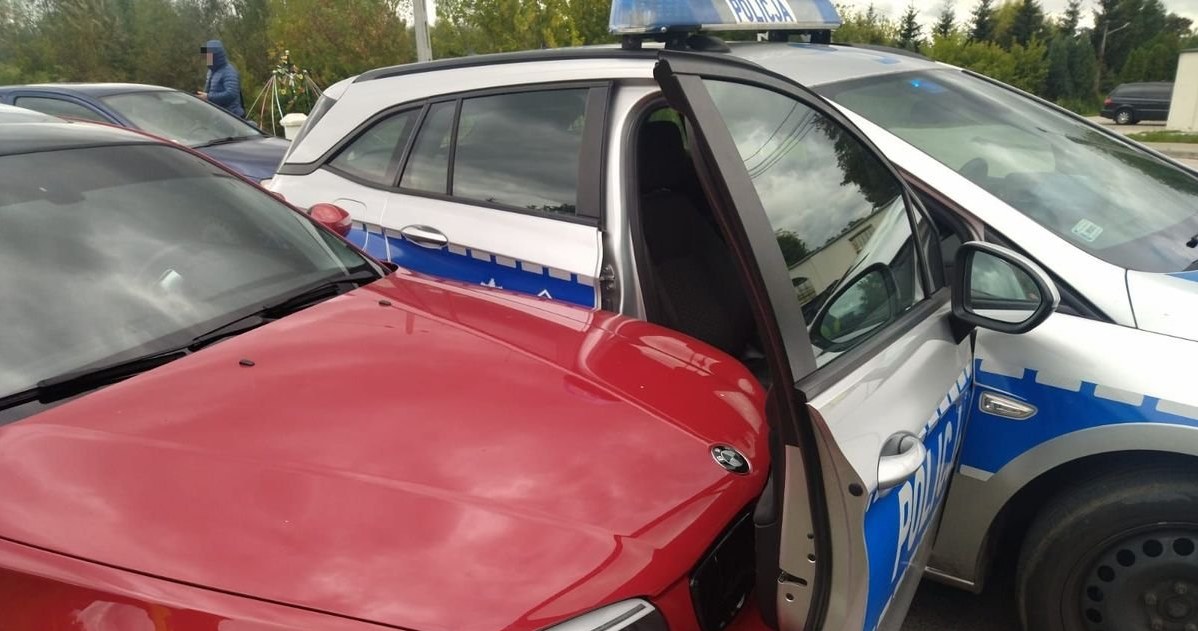 Co ciekawe, policja nie uznała, że kierowca BMW próbował uciekać /Policja