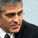 Co Clooney wie o bunga bunga?
