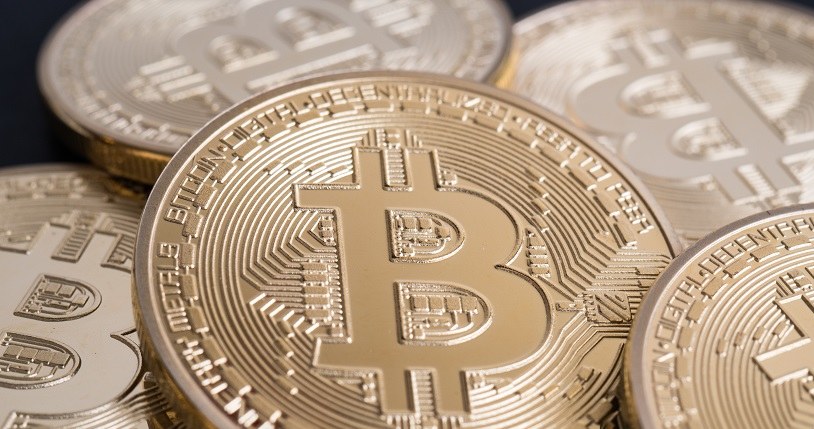 Co dla rynku kryptowalut oznacza kupno bitcoinów przez Teslę? /123RF/PICSEL