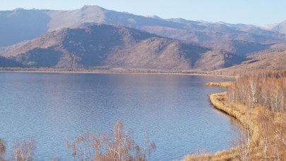 Co dzieje się z klimatem? To jezioro już dawno powinno zamarznąć