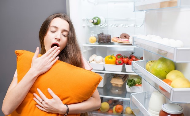 Co jeść, by lepiej spać? Porady ekspertów