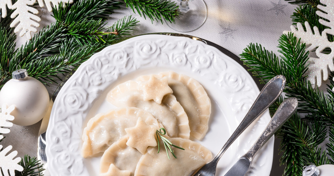 Co, jeśli nie z kapustą i grzybami? Te wigilijne pierogi rozpieszczą twoje podniebienie /123RF/PICSEL