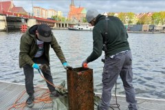 Co kryje Odra? Z rzeki wyłowiono śmietnik, kapsle i inne skarby