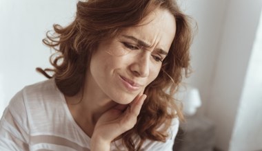 Co kryje się za przeszywającym bólem twarzy? Objawy mylone z bólem zęba lub migreną