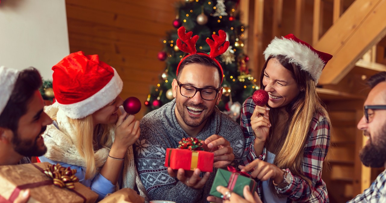 Co kupić zamiast skarpet czy czekoladek pod choinkę? Możliwości jest naprawdę wiele. /Pixel