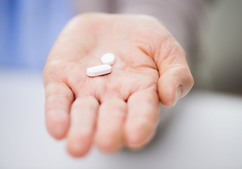 Co lepsze - paracetamol czy ibuprofen? Część badań wskazuje na nieco większą efektywność ibuprofenu /123RF/PICSEL