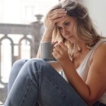 Co miesiąc czujesz się fatalnie? Na uciążliwy PMS pomogą naturalne sposoby