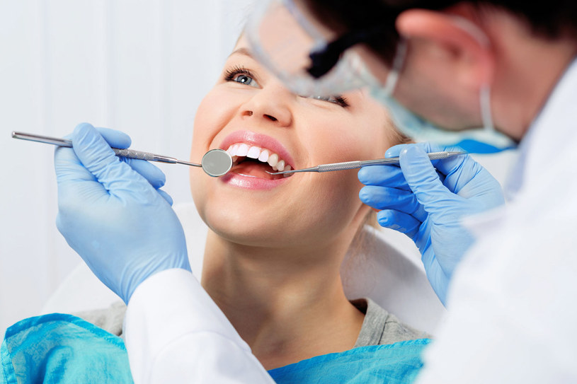 Co można zrobić u dentysty na NFZ? Więcej niż myślisz /123RF/PICSEL