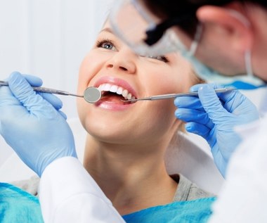 Co można zrobić u dentysty na NFZ? Więcej niż myślisz