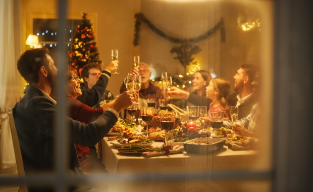 Co musisz zrobić w Wigilię, by mieć szczęście przez cały rok? Te przesądy mogą cię zaskoczyć!