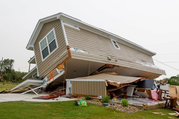 Co najmniej 18 osób zginęło w burzach i tornadach, przechodzących przez amerykańskie stany Teksas, Kentucky, Oklahoma i Arkansas /	ADAM DAVIS /PAP/EPA