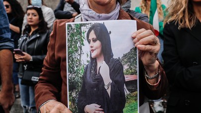 Co najmniej 76 ofiar. Policja brutalnie tłumi protesty po śmierci Mahsy Amini