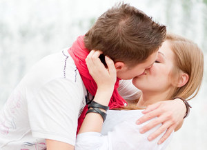 Co pocałunek mówi o związku?