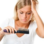 Co powoduje łysienie i jak temu zapobiec?