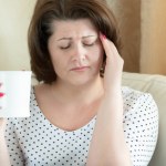 menopauza wiek Co przyśpiesza wystąpienie menopauzy, a co opóźnia? Naukowcy wyliczają