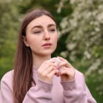 pylenie Co pyli w sierpniu? Bylica i ambrozja dają się alergikom we znaki