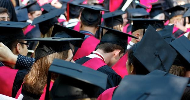 Co roku 100 najzdolniejszych studentów będzie mogło się kształcić na najlepszych uczelniach świata /&copy;123RF/PICSEL