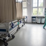 Co roku podwyżka. Tyle zarabiają położne i pielęgniarki