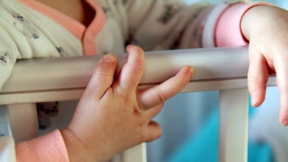 Co roku znajdowano porzucone niemowlę. Teraz okazało się, że mają tę samą matkę