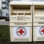 Co się dzieje z ubraniami wrzuconymi do kontenera? 