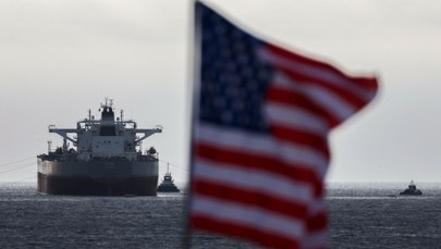 Co słychać w cieśninie Ormuz? Amerykanie blokują, ale ropa i tak płynie
