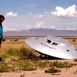 Co sprawia, że wierzymy w UFO?