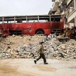 Co szóste dziecko żyje w strefie konfliktu. "Szkoły i place zabaw przekształciły się w pola bitwy"