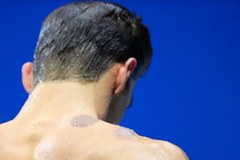 Co to za plamy? Michael Phelps postawił sobie bańki 