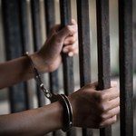 Co trzeci więzień został skazany za przestępstwa narkotykowe