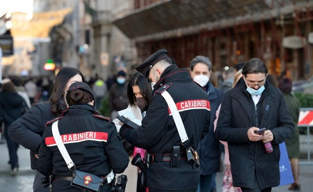 Co trzydziesty Włoch jest obecnie zakażony koronawirusem