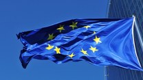 Co Unia Europejska może nakazać Polsce?
