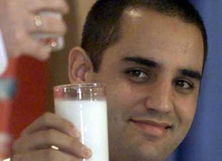 Co w mleku jest takiego cennego? /AFP