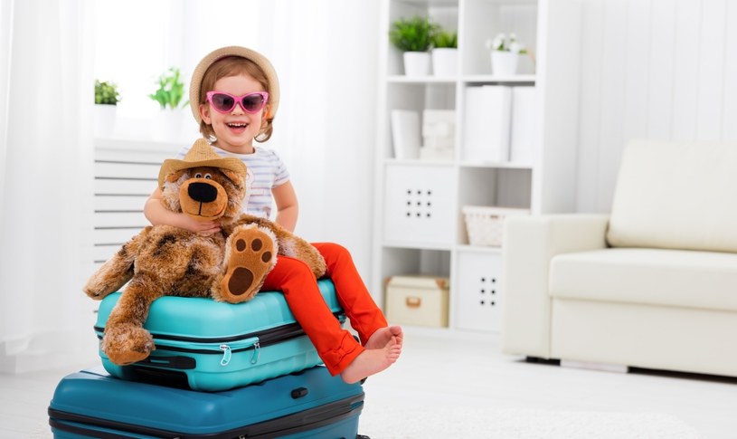 Co warto spakować do apteczki przed wyjazdem z dzieckiem na wakacje? /materiał zewnętrzny