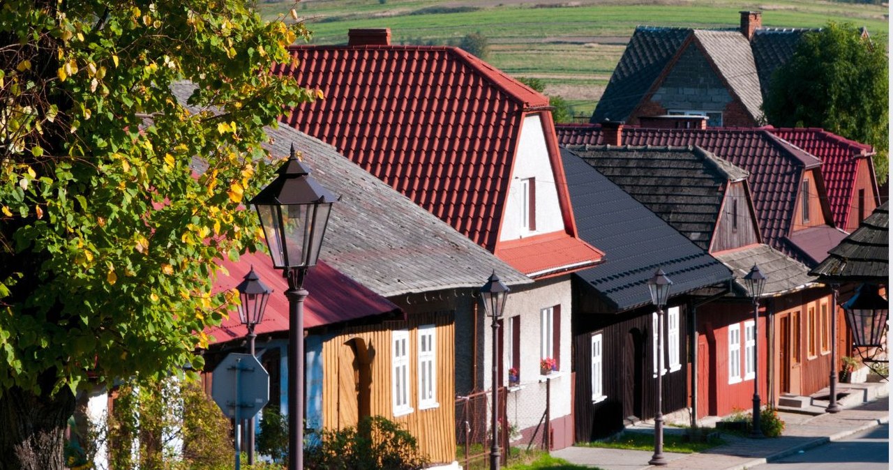 Co warto zobaczyć jesienią w Lanckoronie? /Radek Jaworski  /Agencja FORUM