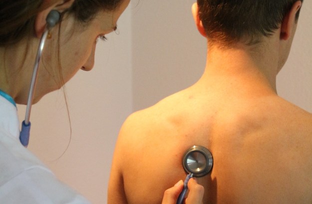 Co wywołuje zapalenie płuc?