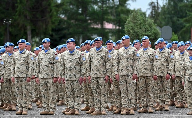 Co z polskimi kontyngentami wojskowymi w Libanie i w Iraku?