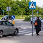 Co z tym pieszym? Kiedy ma pierwszeństwo i co to jest przejście sugerowane?