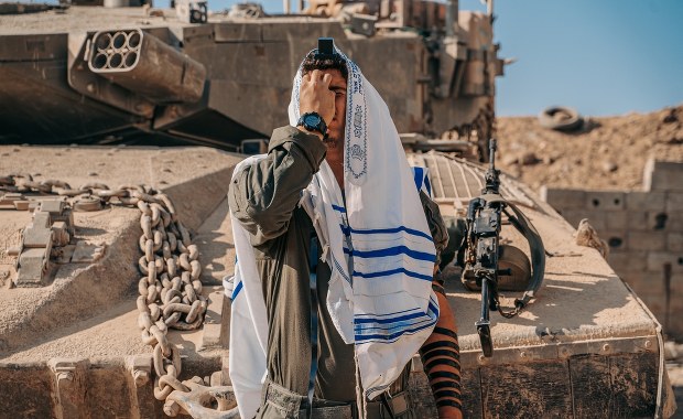 Co z żołnierzem Izraela, który zniszczył posąg Jezusa? Jest surowa kara