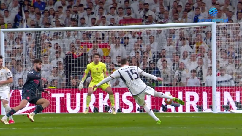 Co za piękna bramka! Gol Valverde na 3:3 w meczu Real Madryt-Manchester City. Liga Mistrzów. WIDEO