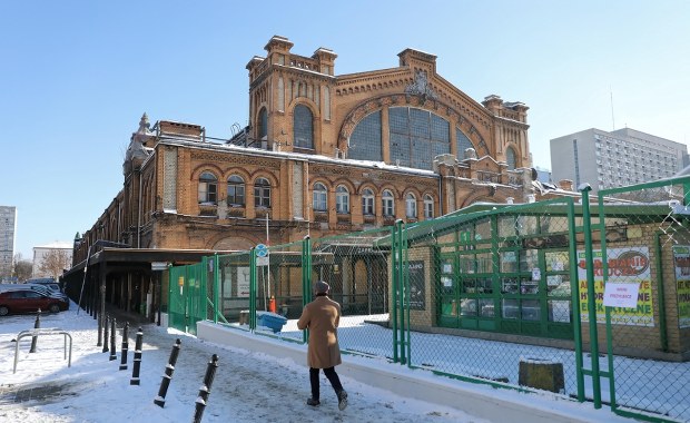 Co zmieni się w Hali Gwardii? Podpisano umowę na remont budynku i okolicy