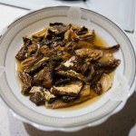 Co zrobić, żeby grzyby suszone nie były gorzkie? Moczenie w wodzie to za mało