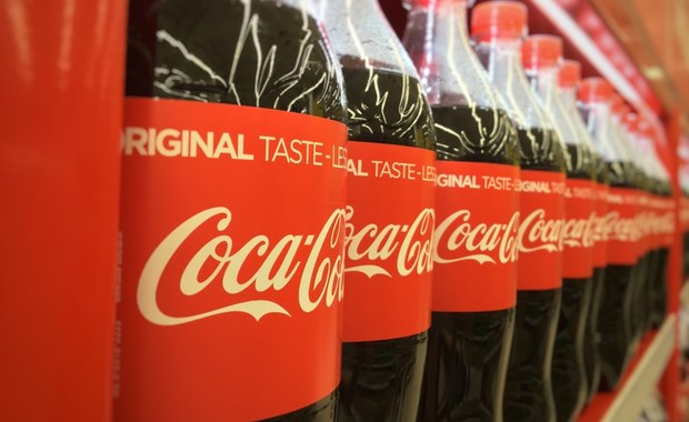 Coca-Cola wycofuje w Austrii 28 mln butelek. "Zagrożenie dla zdrowia"