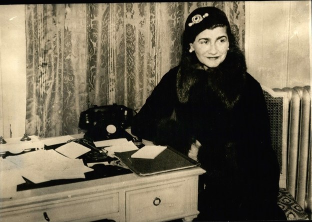 Coco Chanel w 1932 roku /PAP/Alamy