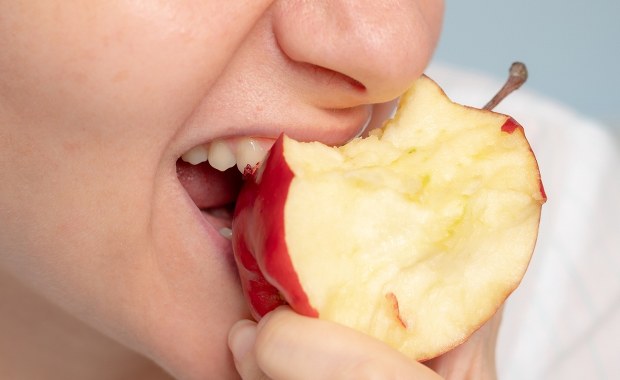 Codzienne jabłko – co naprawdę zmienia w twoim ciele?