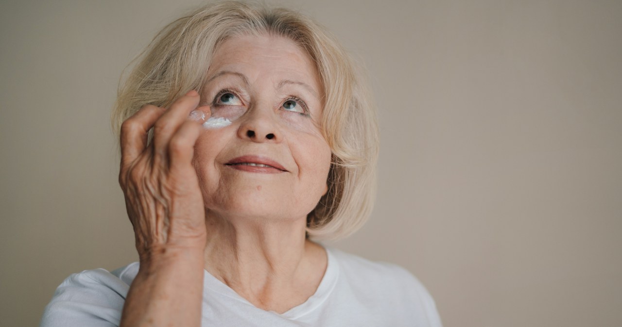 Codzienne nawyki mają kluczowy wpływ na wygląd cery. Jak sprawić, by skóra dłużej wyglądała młodo? /123RF/PICSEL